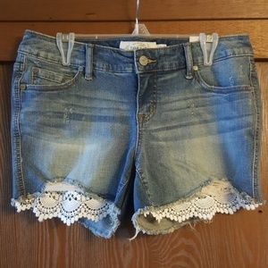 Torrid Lace Jean Shorts NWT SIZE 10
